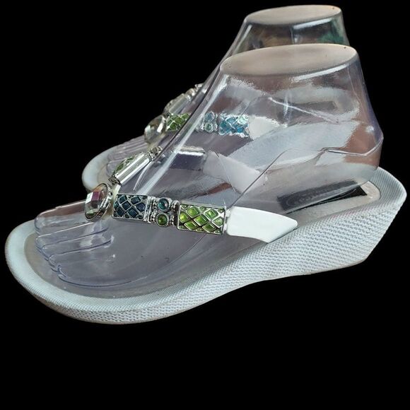 Grandco sandals EX COND   size 8   Silver and white - Picture 2 of 5